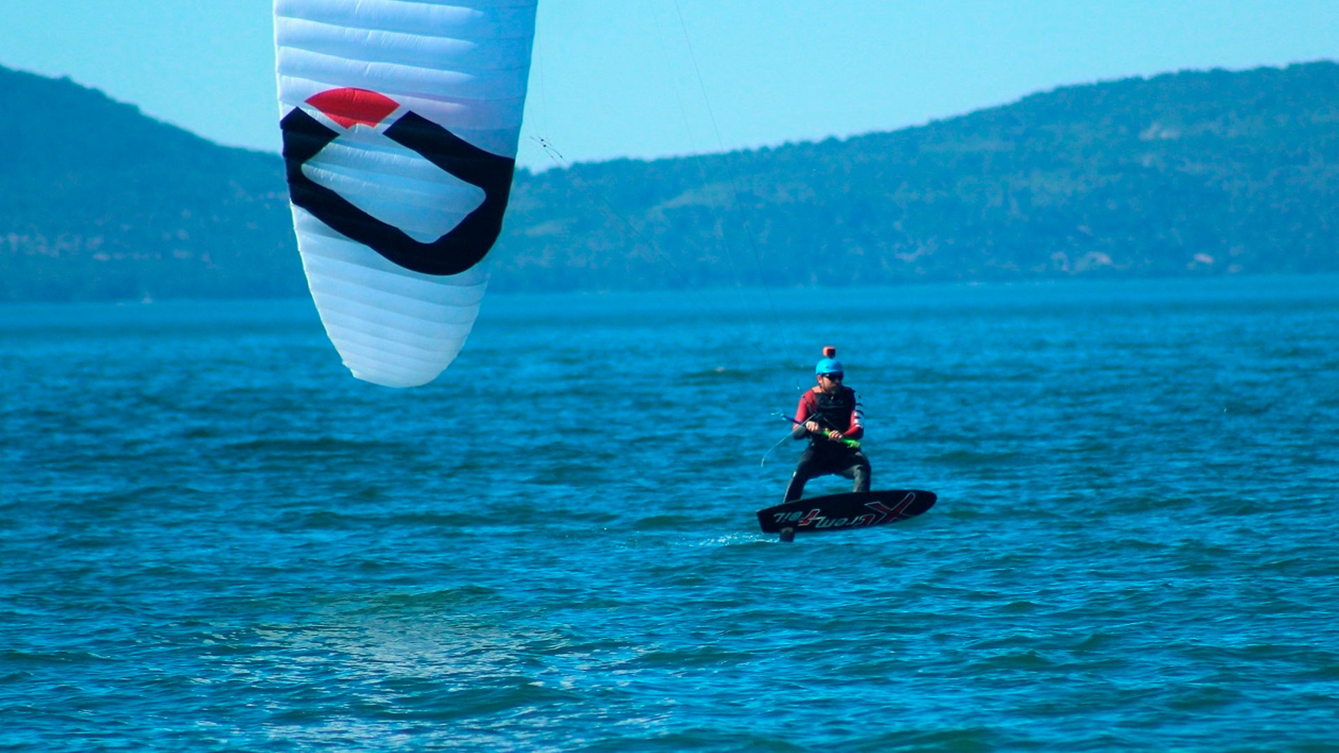 barre-de-race-foil-v3-action-4.jpg