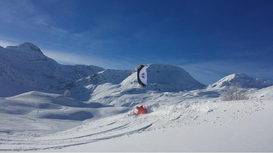 Snowkite avec les barres universelles